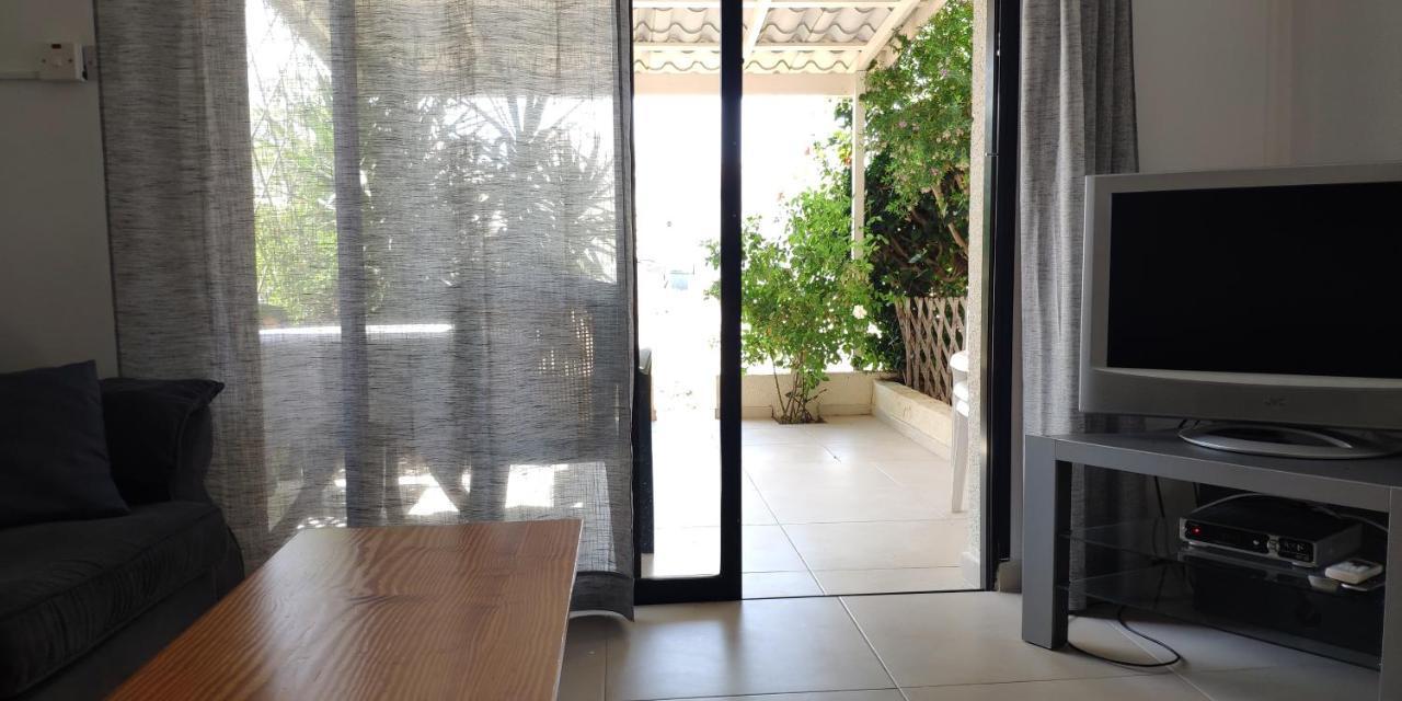 Villa Isabella Townhouse Paphos Exterior foto